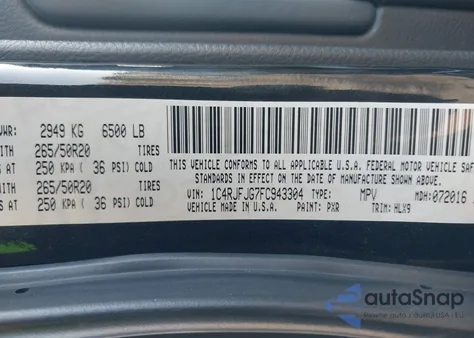 2015 Jeep Grand Cherokee Summit z USA, uszkodzony, nr VIN 1C4RJFJG7FC943304